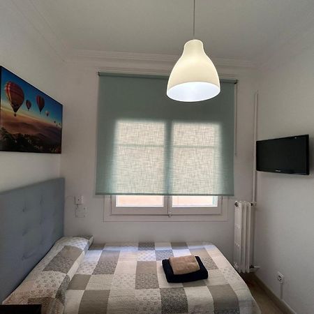 Alojamiento Nuevo Balmes Bed & Breakfast Barcelona Eksteriør bilde