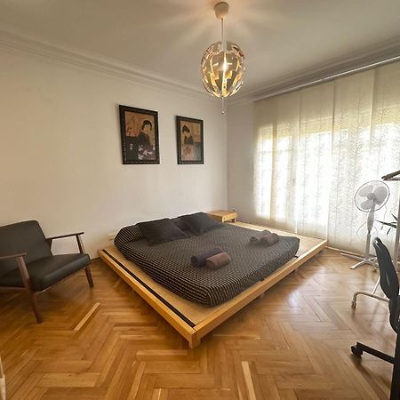 Alojamiento Nuevo Balmes Bed & Breakfast Barcelona Eksteriør bilde