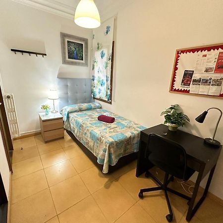 Alojamiento Nuevo Balmes Bed & Breakfast Barcelona Eksteriør bilde