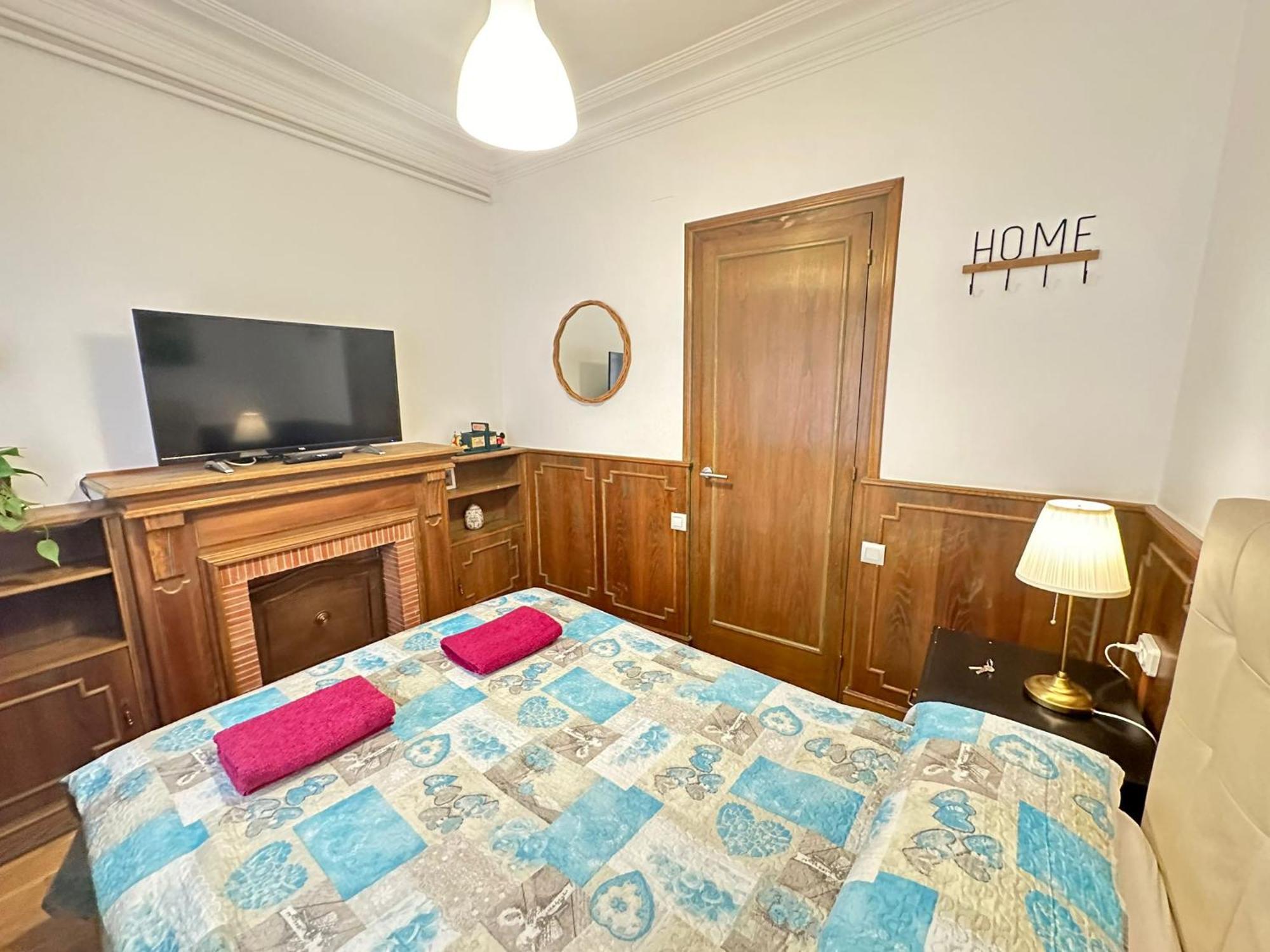 Alojamiento Nuevo Balmes Bed & Breakfast Barcelona Eksteriør bilde