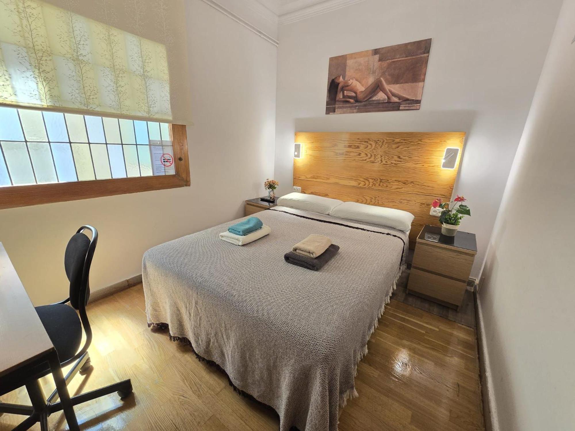 Alojamiento Nuevo Balmes Bed & Breakfast Barcelona Eksteriør bilde