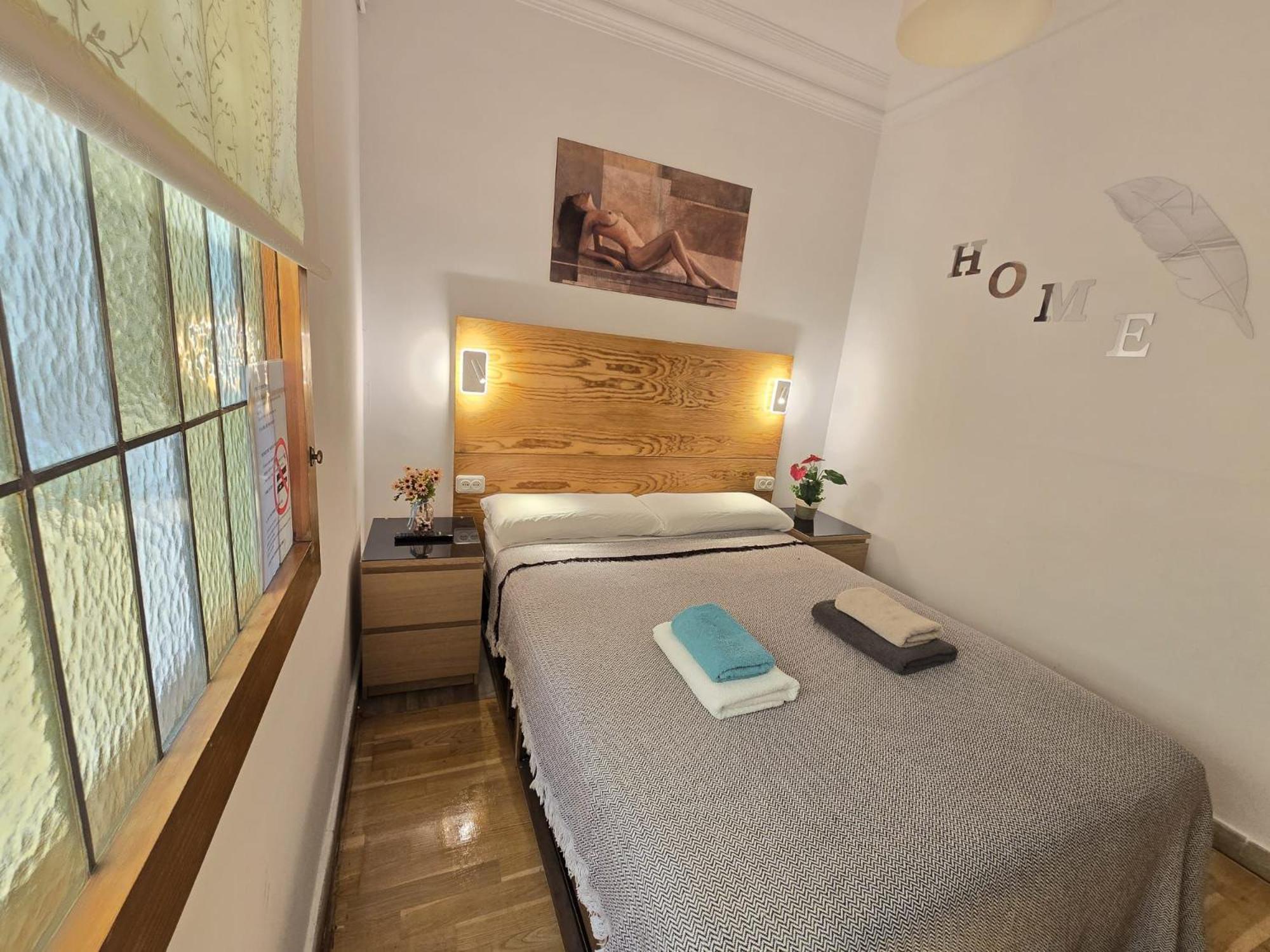 Alojamiento Nuevo Balmes Bed & Breakfast Barcelona Eksteriør bilde