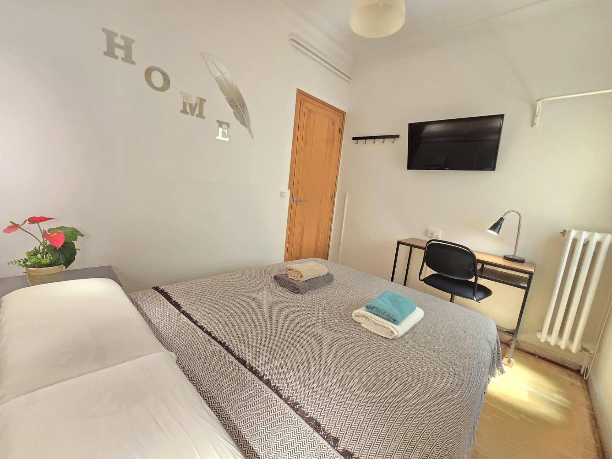 Alojamiento Nuevo Balmes Bed & Breakfast Barcelona Eksteriør bilde