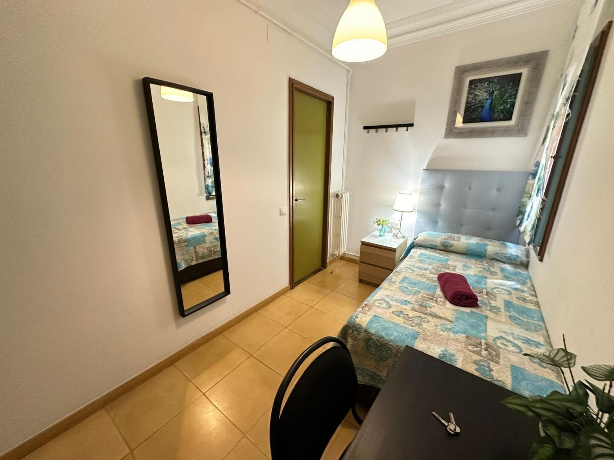 Alojamiento Nuevo Balmes Bed & Breakfast Barcelona Eksteriør bilde